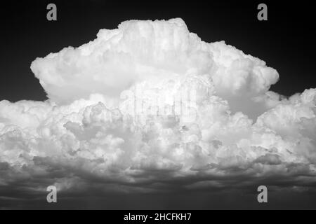 Cloudscape des nuages dans le ciel Banque D'Images