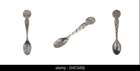 Ensemble de trois Amulets de Wealth Wallet Spoon Silver 925 argent Talisman sur portefeuille isolé sur fond blanc Banque D'Images