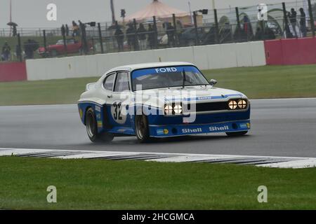 Adrian Willmott, Mark Farmer, Ford GA Capri, Adrian flux Trophée pour le MRL Historic Touring car Challenge, une course à deux pilotes avec un arrêt de fosse obligatoire, Banque D'Images