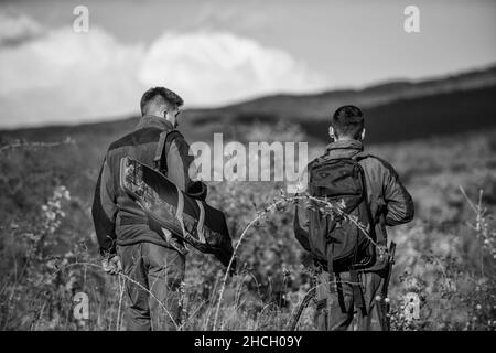 Forces armées.Camouflage.Tenue militaire mode.Compétences de chasse et équipement d'armes.Comment transformer la chasse en passe-temps.Chasseurs d'homme avec fusil.Soufflet Banque D'Images