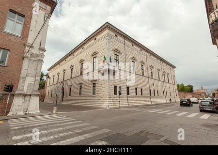 FERRARA, ITALIE 29 JUILLET 2020 : vue sur le Palazzo dei Diamanti à Ferrara en Italie un célèbre bâtiment historique dans la ville italienne Banque D'Images