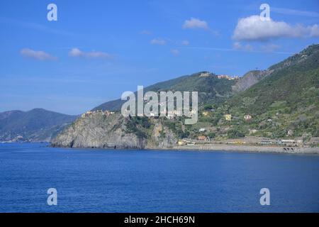 Vue sur Corniglia, Manarola, province de la Spezia, Italie Banque D'Images