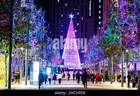 Arbre de Noël à Wembley Park Londres Royaume-Uni Banque D'Images
