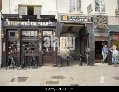 La maison publique White Hart, Whitechapel High Street, Londres, E1, Angleterre,ROYAUME-UNI Banque D'Images