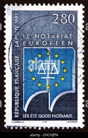 FRANCE - VERS 1995 : un timbre imprimé en France montre des notaires européens publics, vers 1995 Banque D'Images