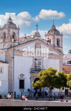 Vue sur l'église Saint Mary à Lagos, Algarve, Portugal. Banque D'Images