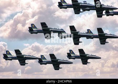 Groupe acrobatique de Frecce Tricolori, formation aérienne nationale italienne lors d'une exposition Banque D'Images