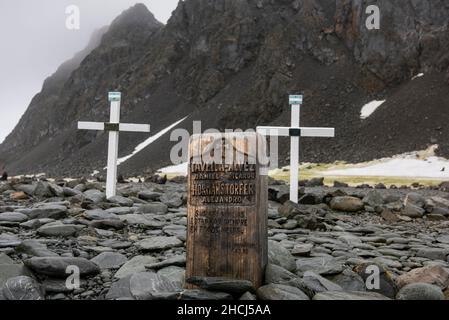 Antarctique, îles Orcades du Sud, île Laurie, station Orcadas.Station de recherche scientifique Argentine, cimetière historique. Banque D'Images