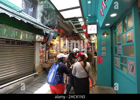 Scène dans Jiufen Old Street avec beaucoup de gens dans la ville de New Taipei, Taiwan. Banque D'Images