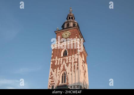 Tour de l'hôtel de ville sur la place du marché principal - Cracovie, Pologne Banque D'Images