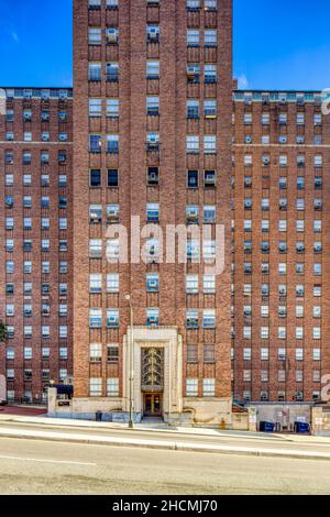 West Hospital, VCU Medical Center, tour art déco de 17 étages, demeure parmi les plus hauts bâtiments de Richmond. Banque D'Images