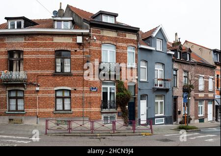 Berchem-Sainte-Agathe, région de Bruxelles-capitale, Belgique - 12 26 2021: Maisons résidentielles traditionnelles dans la rue Banque D'Images