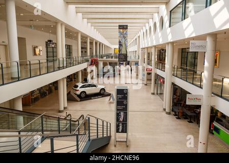 Brême, Allemagne - 19 avril 2021 : aérogare de l'aéroport de Brême (BRE) en Allemagne. Banque D'Images