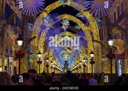 Lumières de Noël dans la rue Larios à Málaga (Espagne, novembre 2021). Banque D'Images