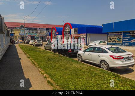 GROZNY, RUSSIE - 25 JUIN 2018 : vue d'ensemble du marché de Berkat à Grozny, Russie. Banque D'Images