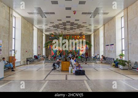 TOBOLSK, RUSSIE - 5 JUILLET 2018 : intérieur de la gare de Tobolsk, Russie Banque D'Images