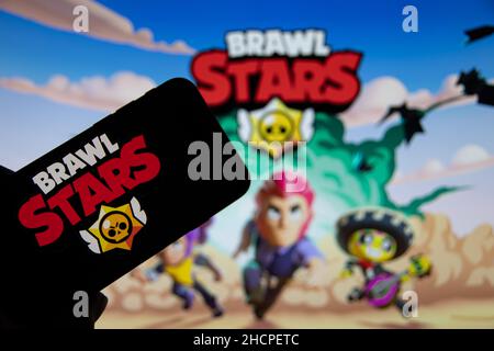 Rheinbach, allemand 4 novembre 2021, le logo de la marque du jeu de stratégie « Brawl Stars » sur l'écran d'un smartphone (Focus sur le logo de la marque) Banque D'Images