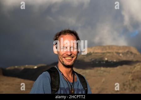 Fabian Ritter est biologiste spécialiste des baleines à la Gomera dans les îles Canaries et fondateur de l'organisation de conservation M.E.E.R. Banque D'Images