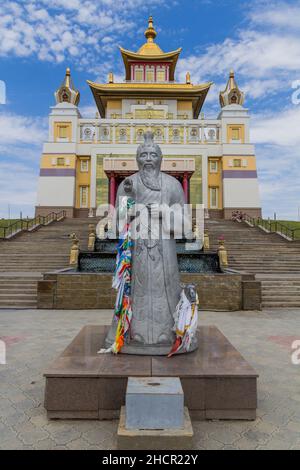 Temple bouddhiste l'Abode d'or du Bouddha Shakyamuni à Elista, Russie Banque D'Images