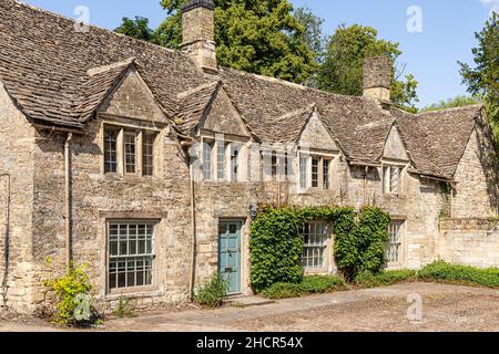 Wysdom Cottage (la maison de Symon Wysdom datant du 16th siècle) dans la ville de Burford, dans le Cotswold, au Royaume-Uni Banque D'Images