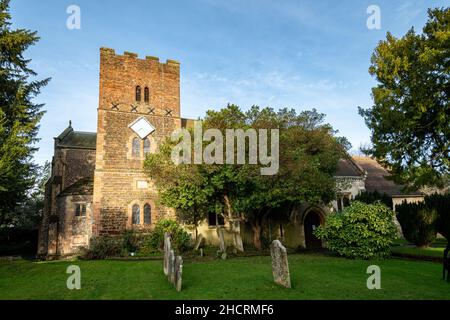 Eglise de St Michael l'Archange dans la ville d'Aldershot, Hampshire, Angleterre, Royaume-Uni Banque D'Images