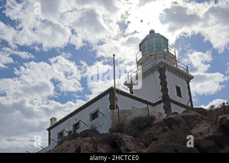 Faros (phare) à la pointe sud-ouest de Santorini Banque D'Images