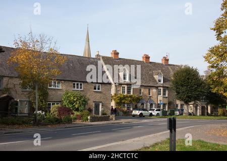 Maisons à Bampton dans l'ouest du Oxfordshire au Royaume-Uni, prises le 19 octobre 2020 Banque D'Images