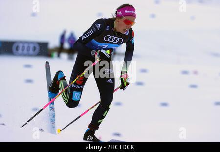 Oberstdorf, Allemagne.01st janvier 2022.Ski nordique/ski de fond: Coupe du monde, Tour de ski, qualification, sprint classique, femme.Sofie Krehl d'Allemagne sur la piste.Credit: Karl-Josef Hildenbrand/dpa/Alay Live News Banque D'Images