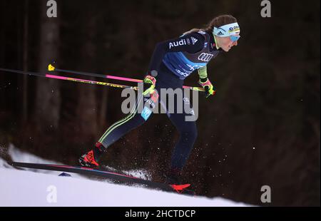 Oberstdorf, Allemagne.01st janvier 2022.Ski nordique/ski de fond: Coupe du monde, Tour de ski, qualification, sprint classique, femme.Antonia Fräbel d'Allemagne sur la piste.Credit: Karl-Josef Hildenbrand/dpa/Alay Live News Banque D'Images
