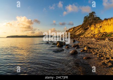 Côte de la mer Baltique et falaises à Klein Zicker sur l'île de Ruegen, Mecklembourg-Poméranie occidentale, Allemagne Banque D'Images
