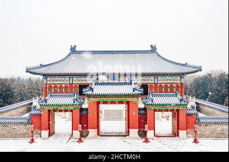 Temple du ciel (Tiantan) le jour de janvier enneigé, Beining, Chine, RPC Banque D'Images