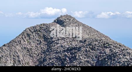 Pic sud du mont Katahdin au départ du Baxter Summit. Banque D'Images