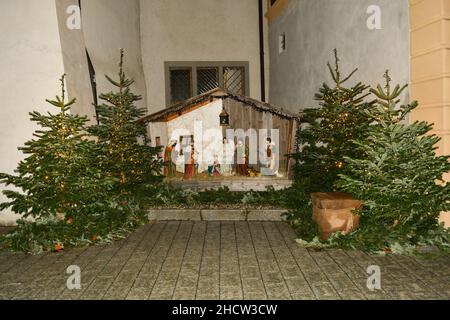 Vaduz, Liechtenstein, 6 décembre 2021 berceau de Noël avec Jésus dans le centre-ville Banque D'Images