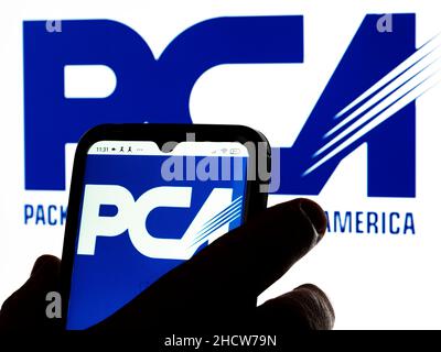 Ukraine.1st janvier 2022.Sur cette photo, le logo Packaging Corporation of America est affiché sur un smartphone et en arrière-plan.(Credit image: © Igor Golovniov/SOPA Images via ZUMA Press Wire) Banque D'Images