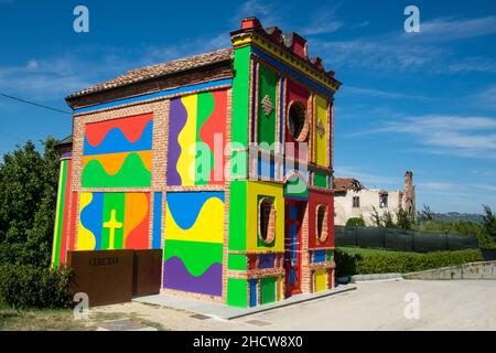 ALBA, ITALIE - 5 AOÛT 2021 : sur le territoire des Langhe, à la Morra se trouve la chapelle de la Madonna delle Grazie. Banque D'Images