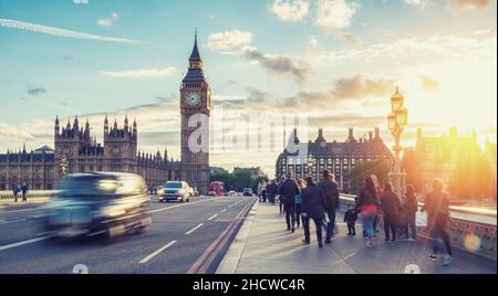 Westminster Bridge au coucher du soleil, Londres, Royaume-Uni Banque D'Images