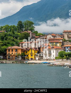 Le beau village de Mergozzo, Piémont, nord de l'Italie. Banque D'Images