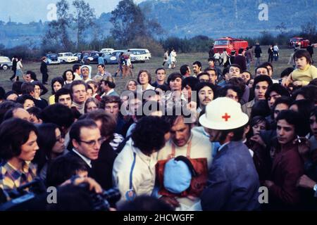 Archives 70ies : le cascadeur français Franck Valverde se produit au Bourget du Lac, Savoie, France, 1975 Banque D'Images