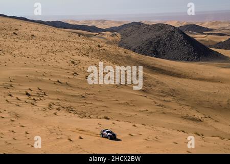 208 Vasilyvev Vladimir (raf), Uperenko Oleg (lva), équipe VRT, BMW X3, Auto FIA T1/T2,Action pendant la phase 1A du Dakar Rally 2022 entre Jeddah et Hail, le 1st 2022 janvier à Hail, Arabie Saoudite - photo Eric Vargiolu / DPPI Banque D'Images