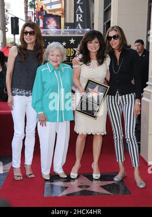 Valerie Bertinelli, Betty White, Jane Leeves, Wendy Malick 27 Banque D'Images