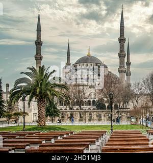 Istanbul, Turquie - 12 janvier 2013 : la mosquée du Sultan Ahmed, dans le sultan turc Ahmet Camii, également connu sous le nom de Mosquée bleue, est un I historique de l'époque ottomane Banque D'Images