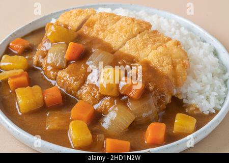 Curry de côtelettes de porc frites avec riz - cuisine japonaise Banque D'Images