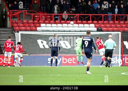 BRISTOL, ROYAUME-UNI.JAN 2nd Andreas Weimann, de Bristol City, ouvre le score lors du match du championnat Sky Bet entre Bristol City et Millwall à Ashton Gate, Bristol, le dimanche 2nd janvier 2022.(Crédit : Kieran Riley | INFORMATIONS MI) crédit : INFORMATIONS MI et sport /Actualités Alay Live Banque D'Images