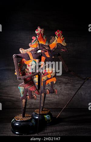 Wayang kulis, un type d'art indonésien traditionnel, en Java, en particulier en Java central.Les marionnettes d'ombre sont habituellement jouées pendant certains événements Banque D'Images