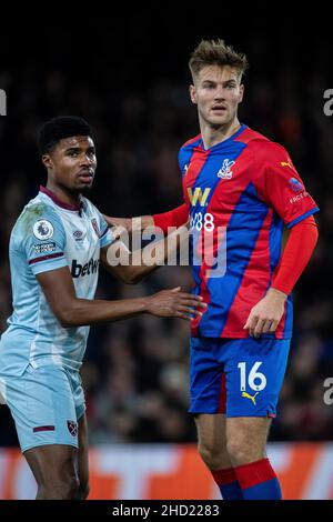 LONDRES, ANGLETERRE - JANVIER 01: Benjamin Johnson, Joachim Andersen pendant le match de la première Ligue entre Crystal Palace et West Ham United à Selhu Banque D'Images