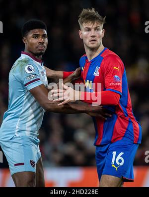 LONDRES, ANGLETERRE - JANVIER 01: Benjamin Johnson, Joachim Andersen pendant le match de la première Ligue entre Crystal Palace et West Ham United à Selhu Banque D'Images