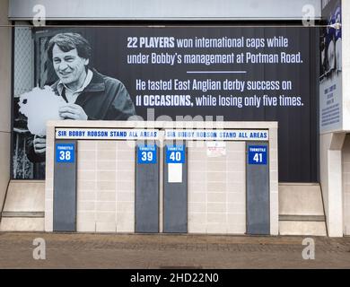 Bannières célébrant l'histoire du club de football d'Ipswich Town, stand Sir Bobby Robson, Portman Road, Ipswich, Suffolk, Angleterre,ROYAUME-UNI Banque D'Images