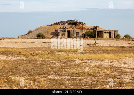 Bâtiments d'essais de bombes militaires abandonnés, ancien centre de recherche sur les armes atomiques, Orford Ness, Suffolk, Royaume-Uni Banque D'Images