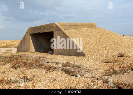 Bâtiments d'essais de bombes militaires abandonnés, ancien centre de recherche sur les armes atomiques, Orford Ness, Suffolk, Royaume-Uni Banque D'Images