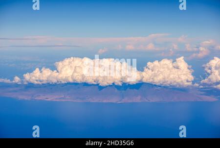 Vue aérienne de Lanai Island, Hawaï, depuis l'avion. Banque D'Images